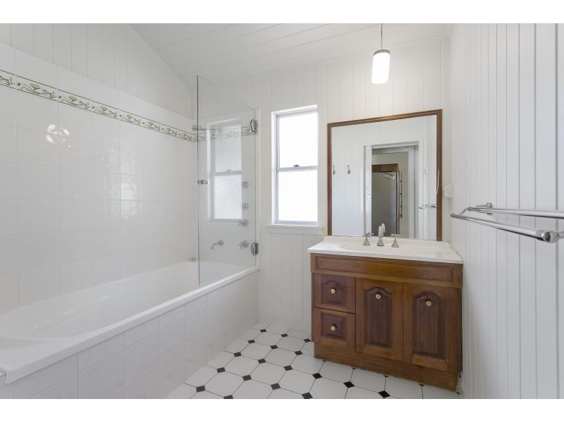 26 Dagmar Street, The Range QLD 4700